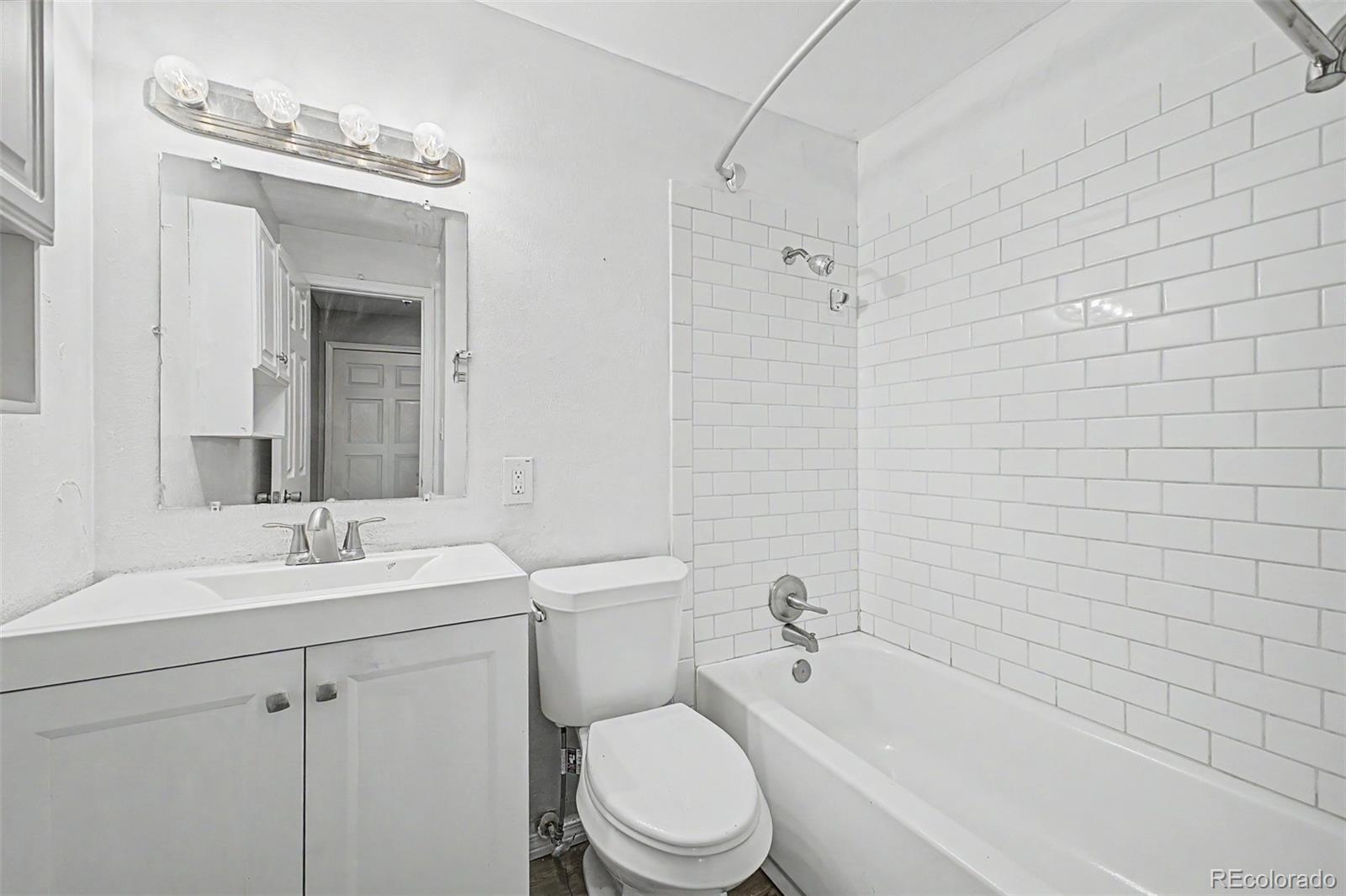1182 S Eagle Circle Unit: B