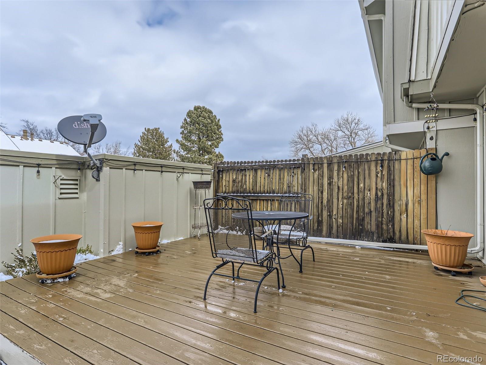 2433 E Fremont Court