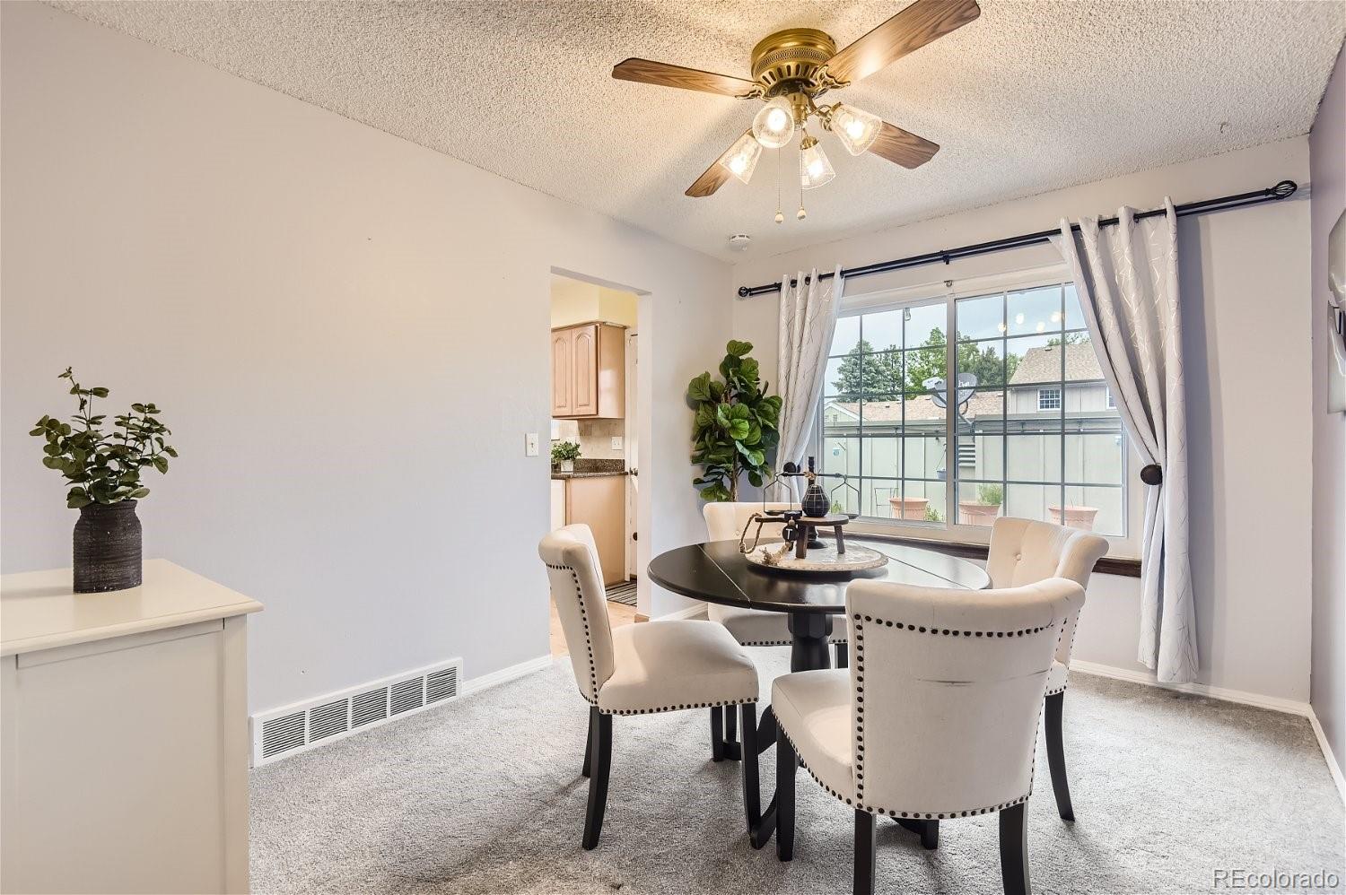 2433 E Fremont Court