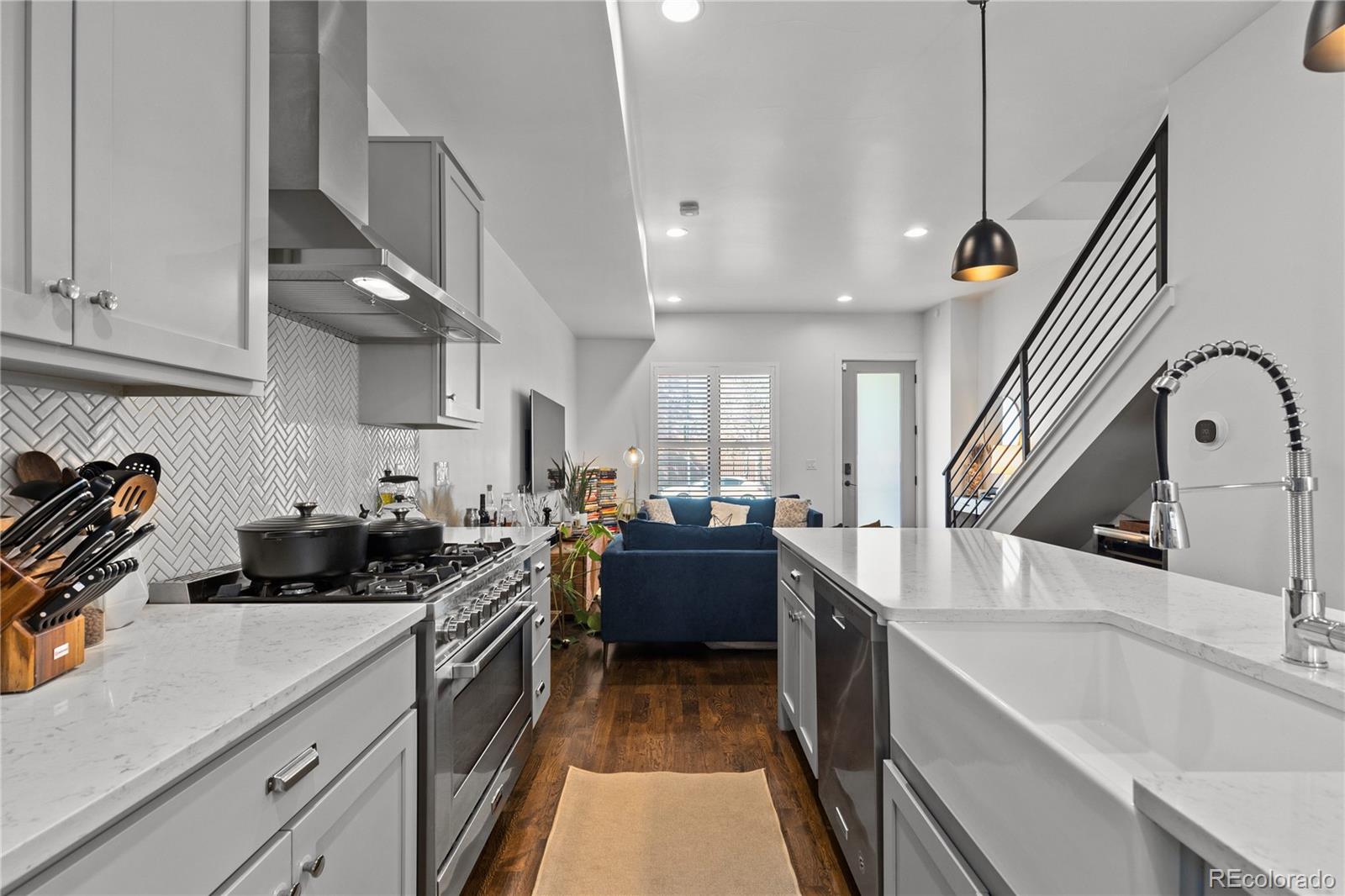 1025 25th Street