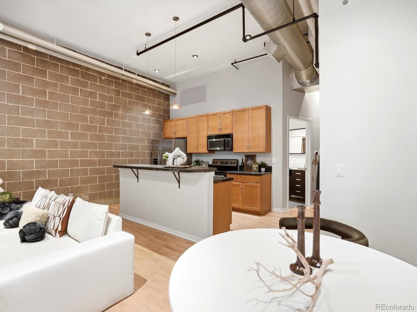 2142 Curtis Street Unit: 102