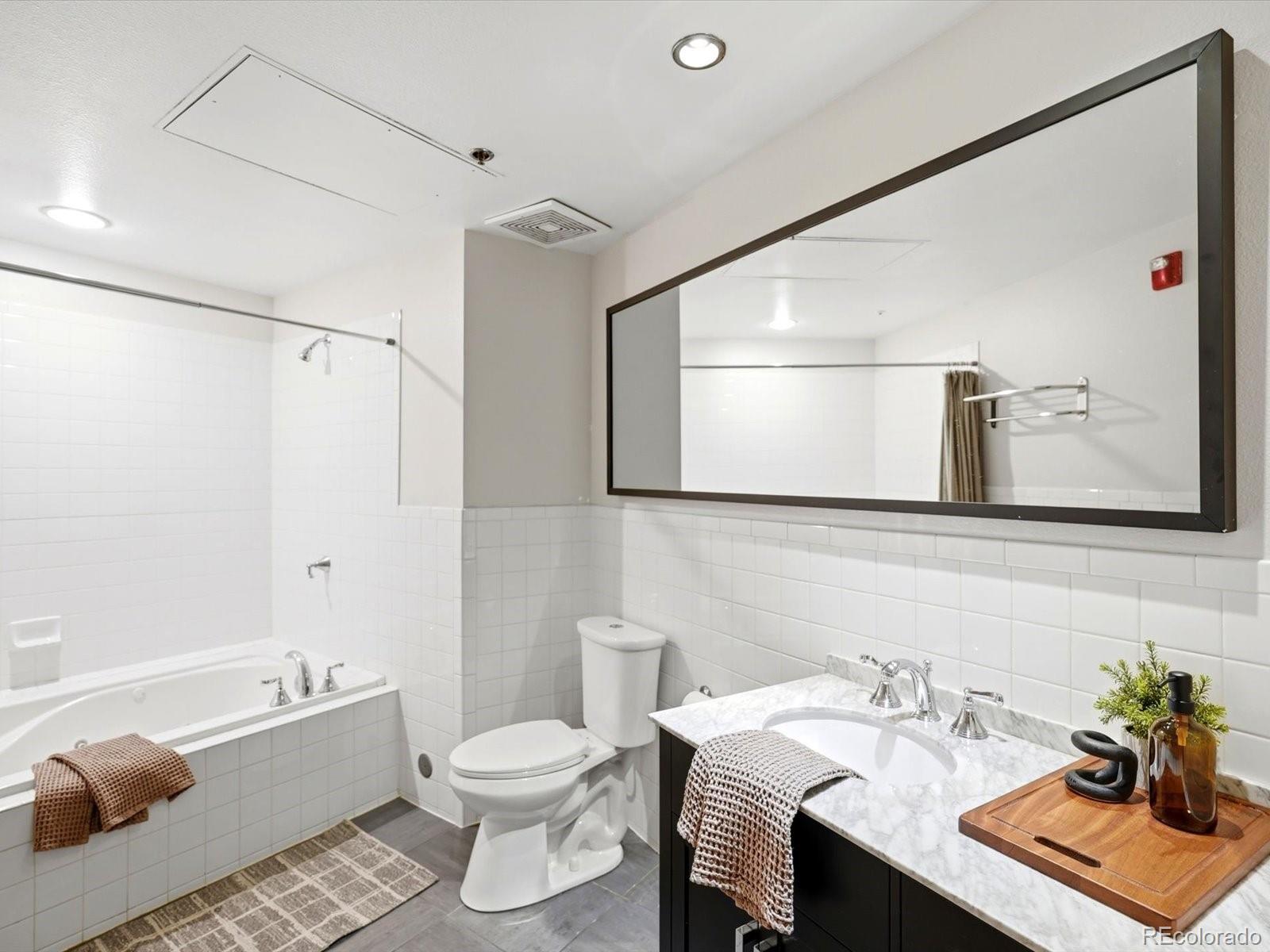 2142 Curtis Street Unit: 102