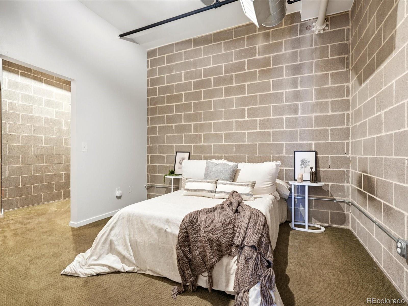 2142 Curtis Street Unit: 102