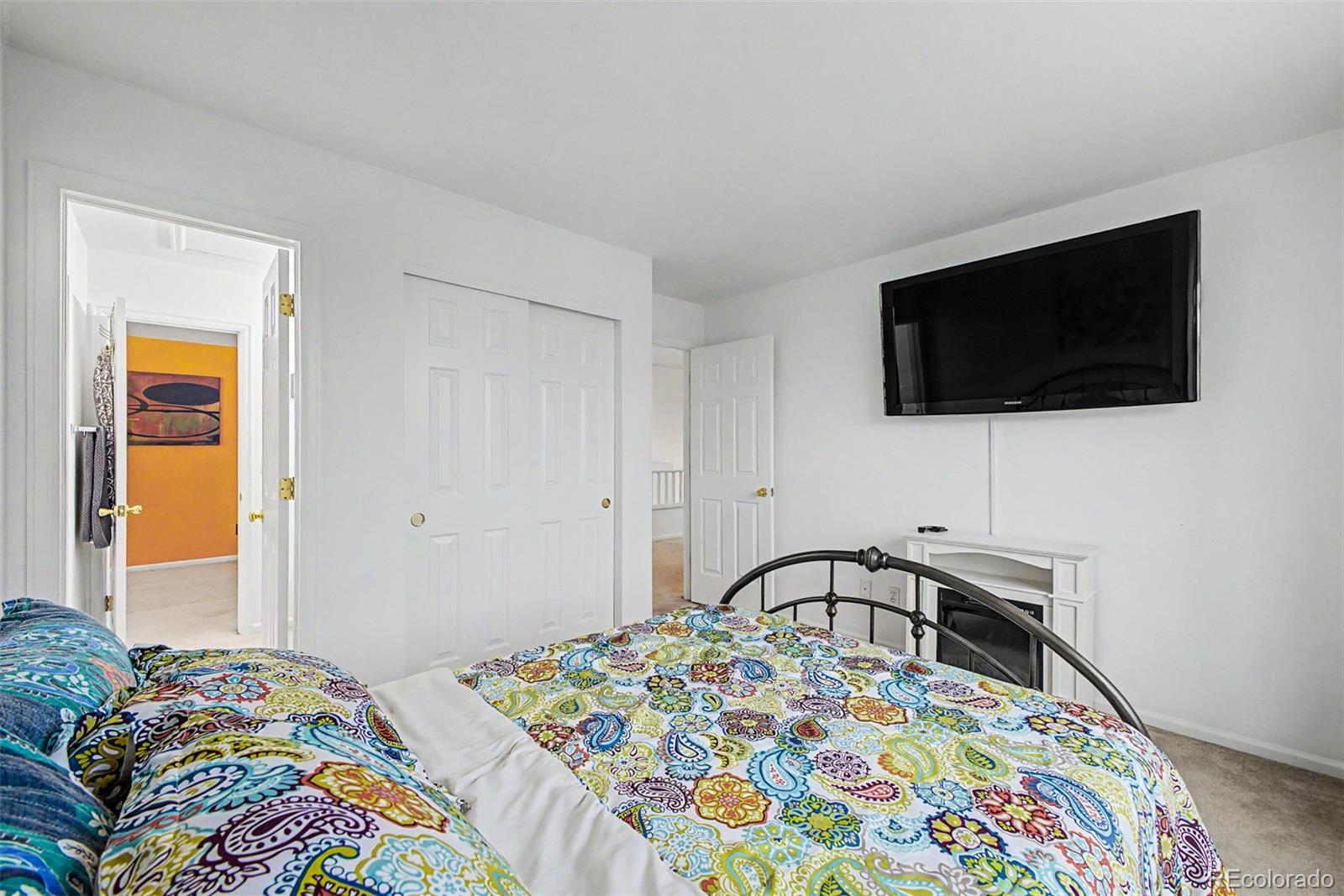8043 W 78th Place