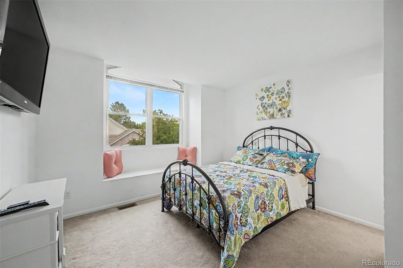 8043 W 78th Place