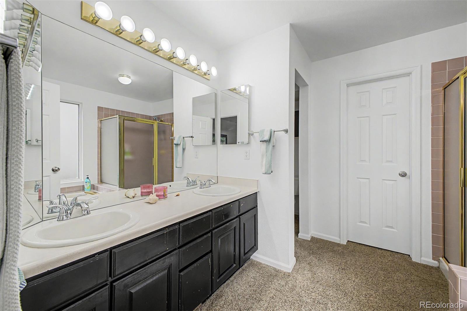 8043 W 78th Place
