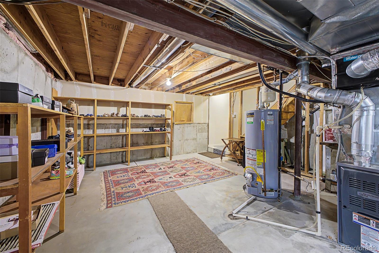 8043 W 78th Place