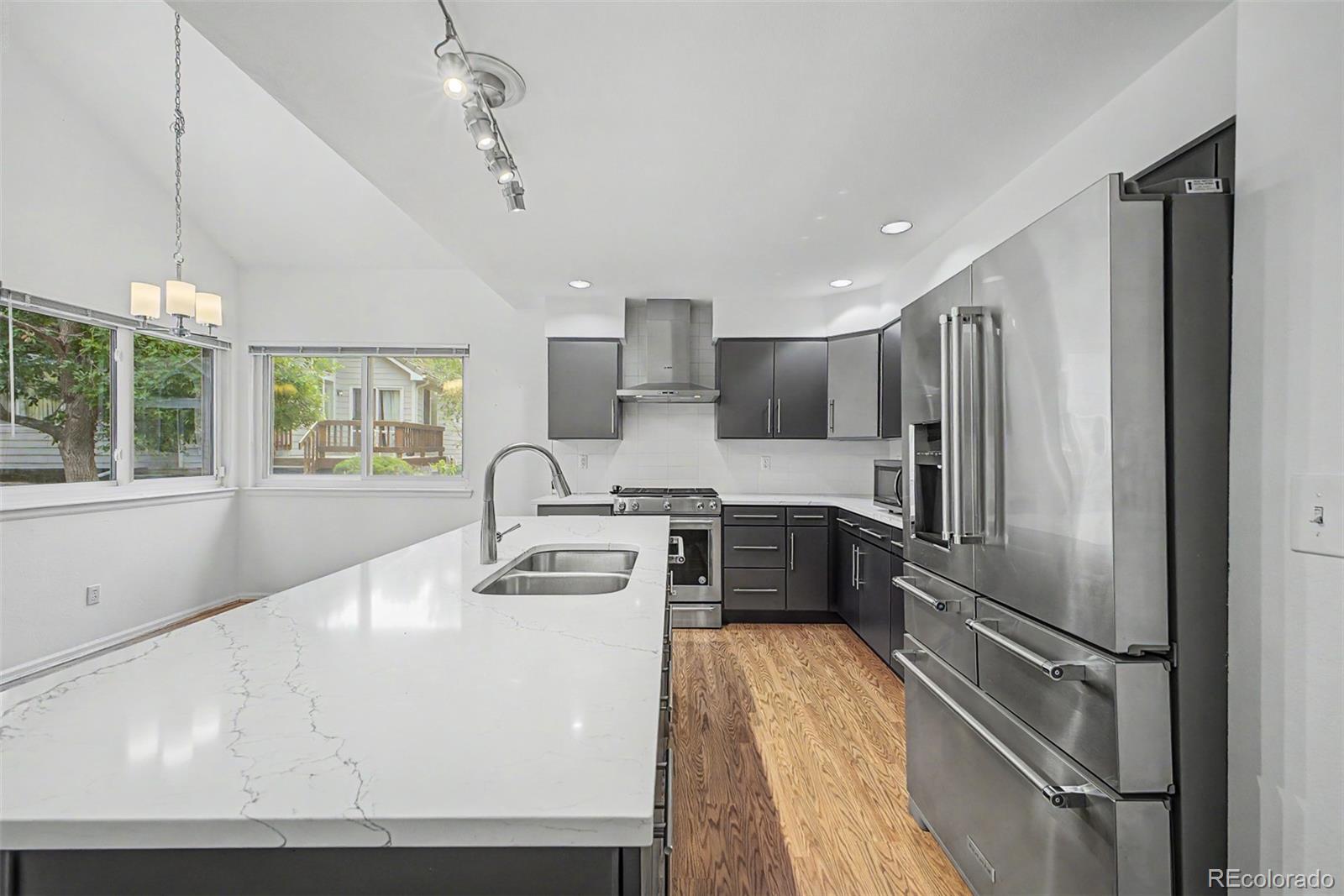 8043 W 78th Place