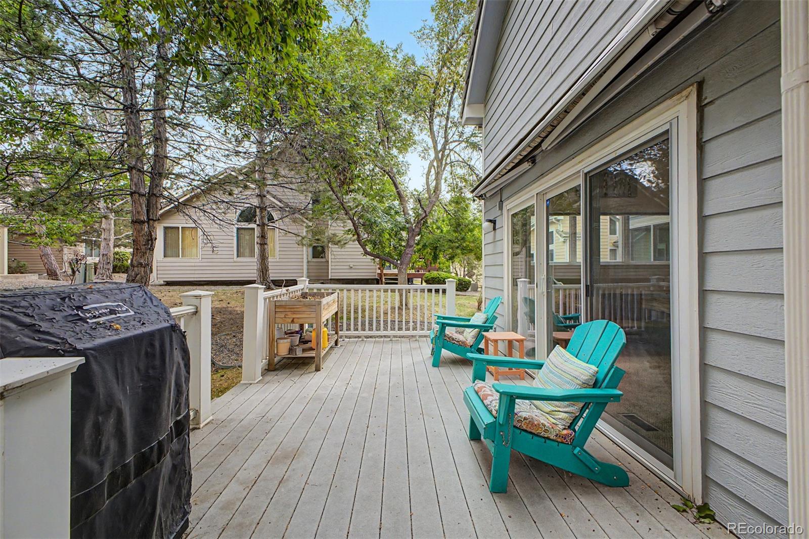 8043 W 78th Place