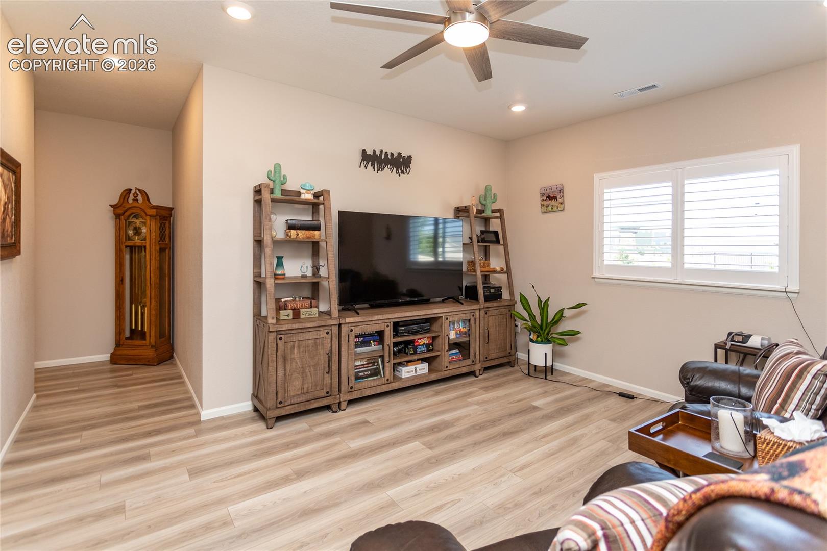 5913 Haster Grove