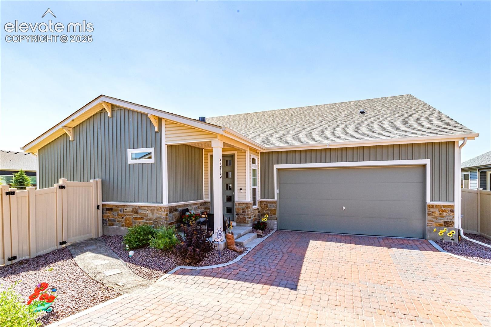 5913 Haster Grove