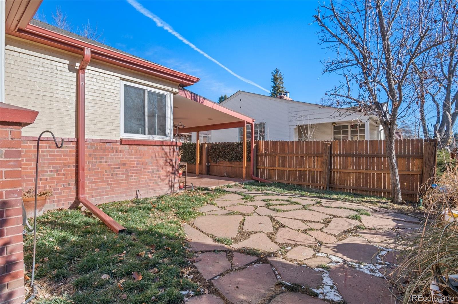 4215 W Byron Place