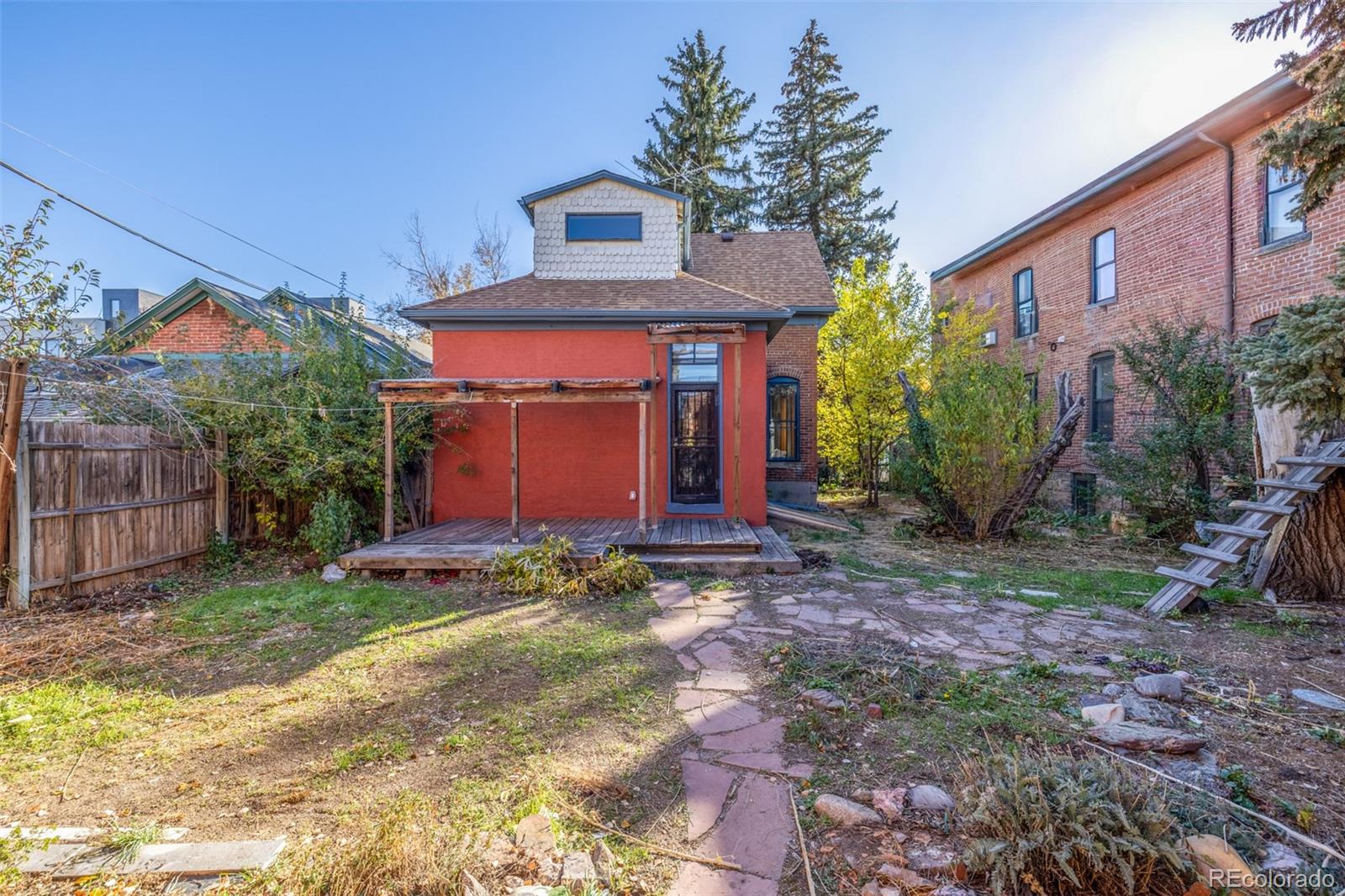 71 W Archer Place
