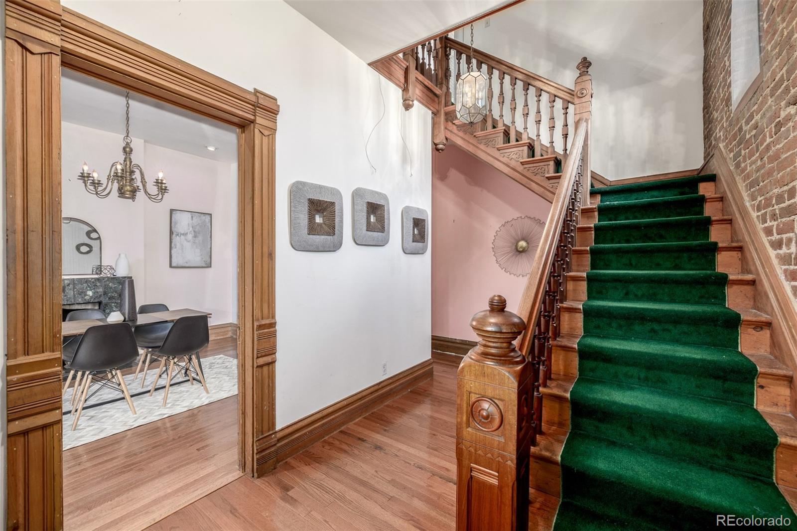 71 W Archer Place