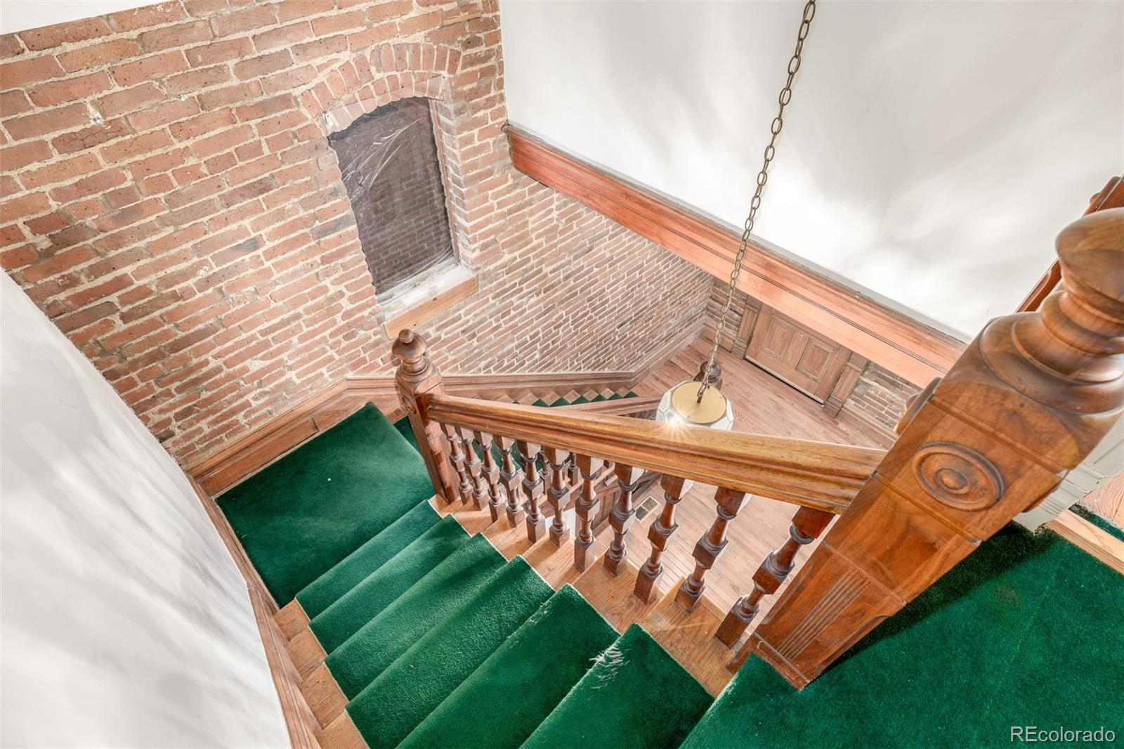 71 W Archer Place