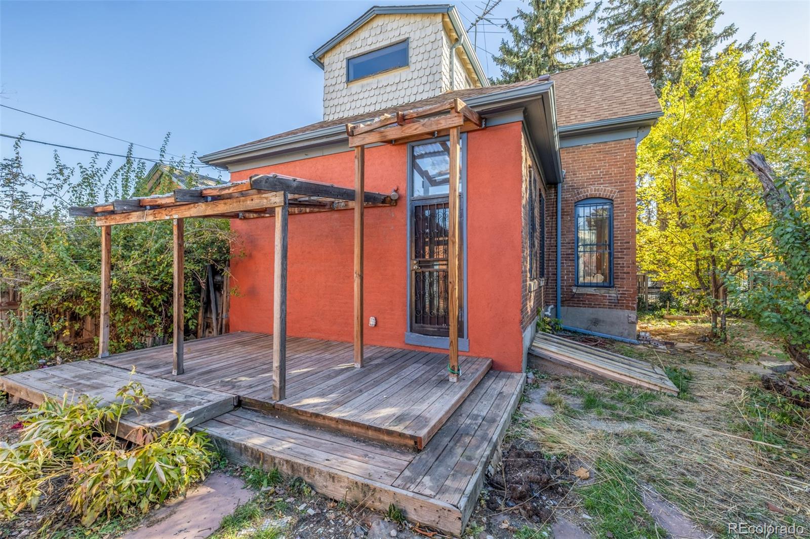 71 W Archer Place