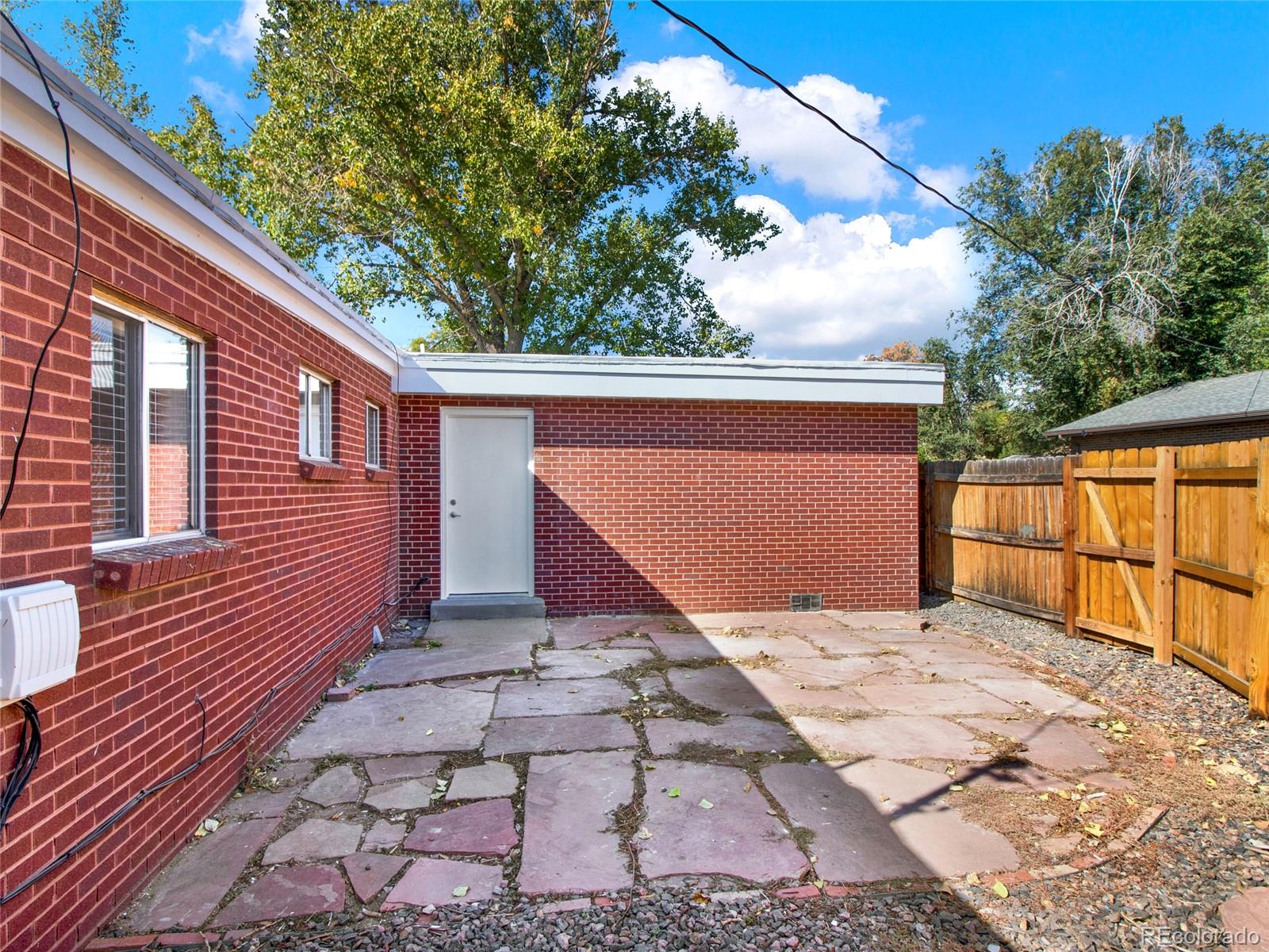 941 W 99th Avenue