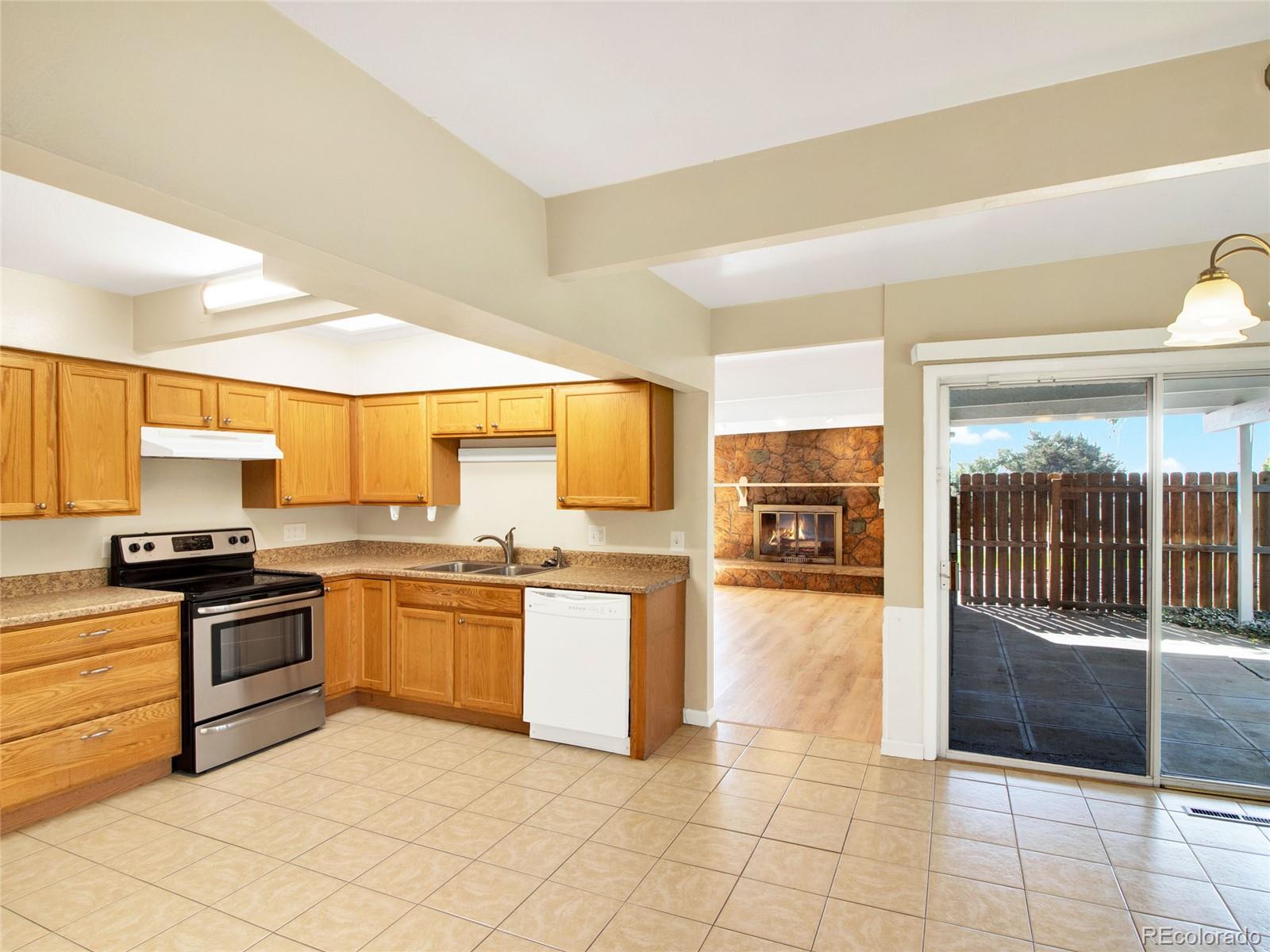 941 W 99th Avenue