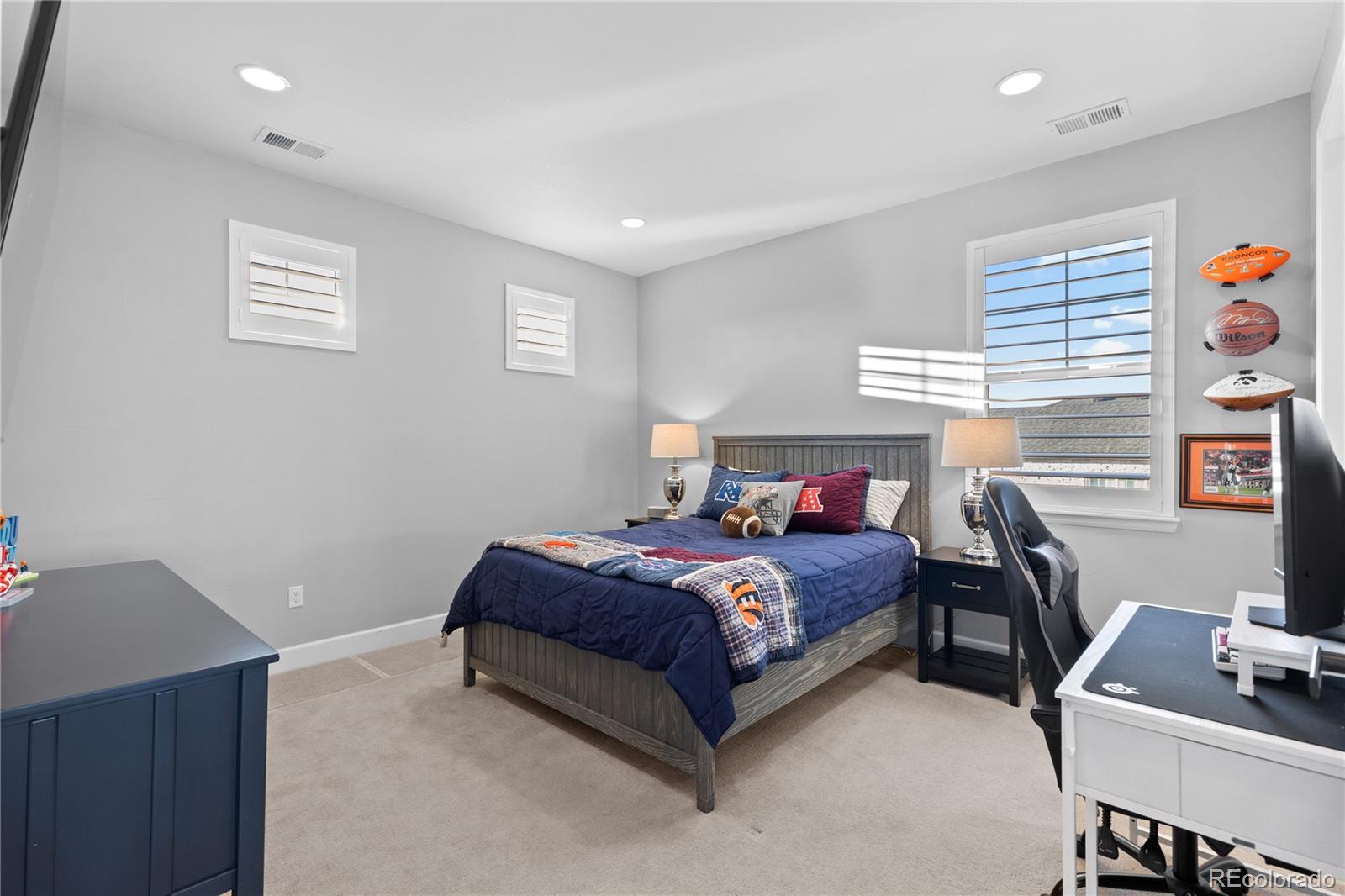 5648 Heritage Oak Drive