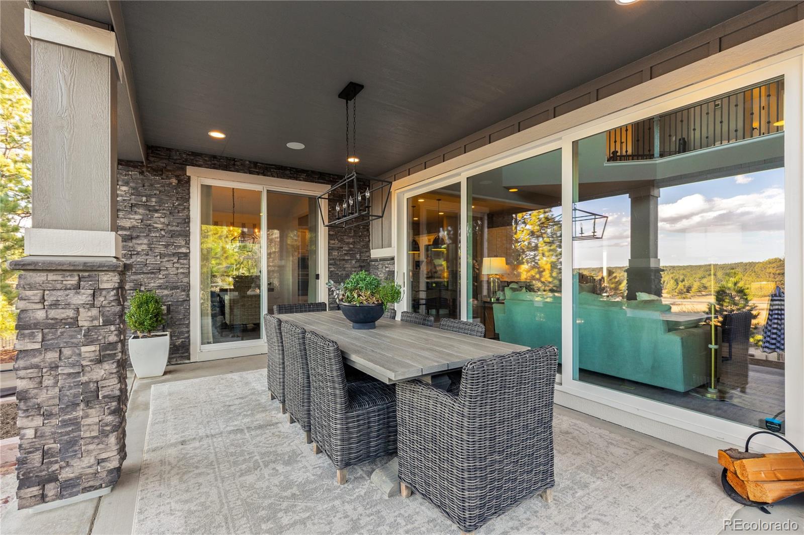 5648 Heritage Oak Drive