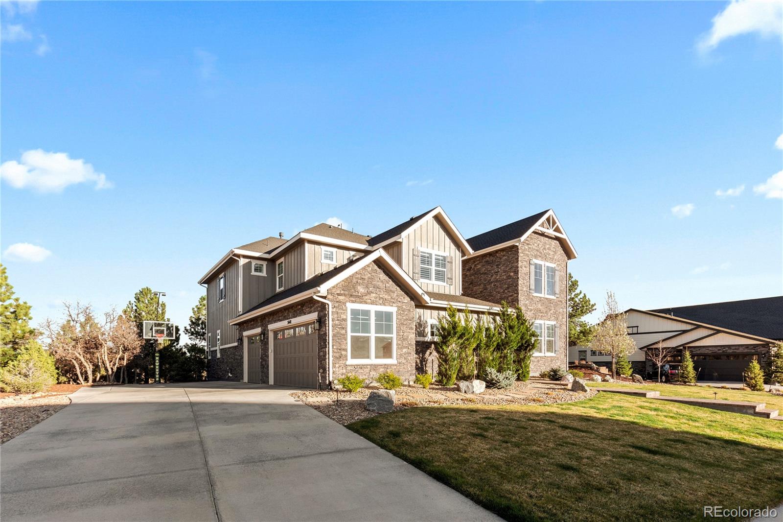 5648 Heritage Oak Drive