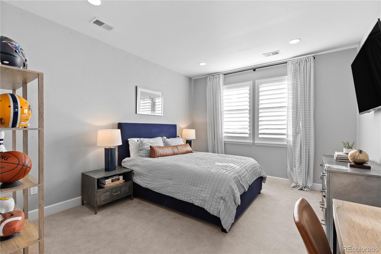 5648 Heritage Oak Drive