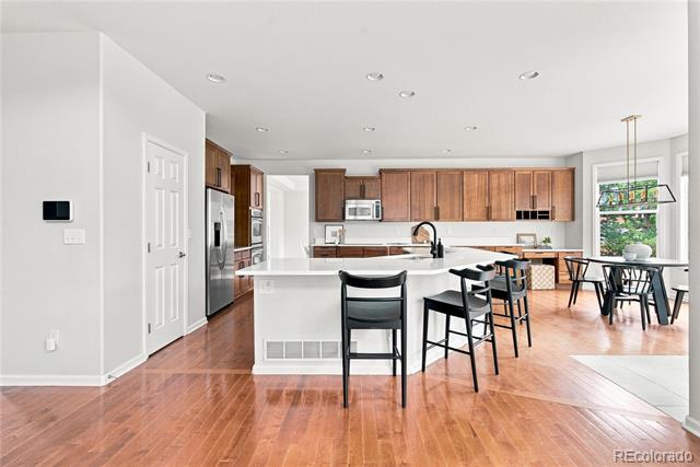 5940 S Mobile Court