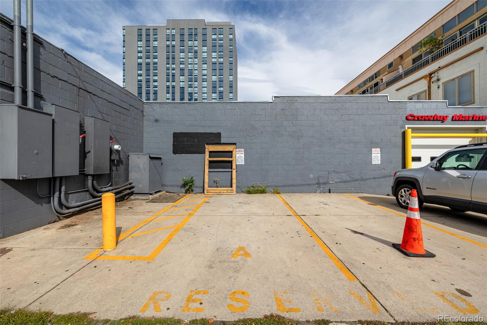 2142 Curtis Street Unit: 101