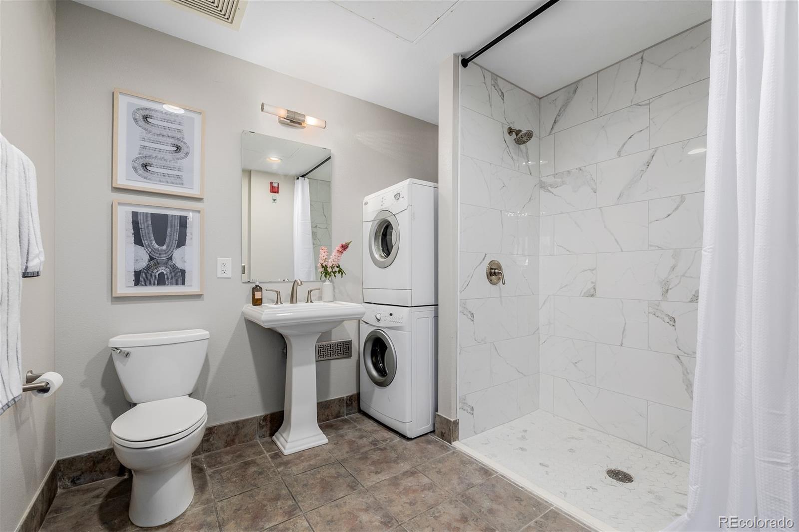 2142 Curtis Street Unit: 101