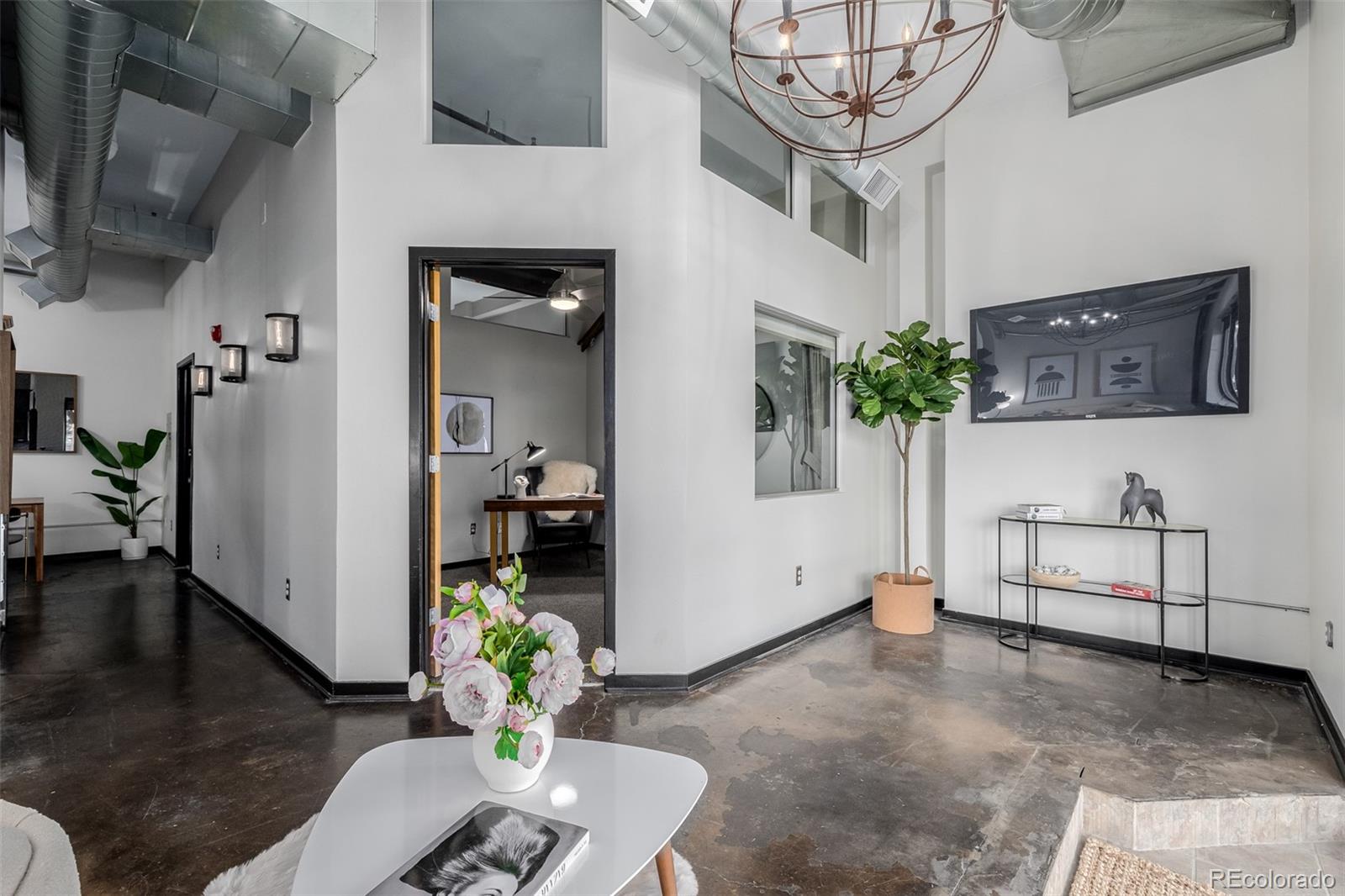 2142 Curtis Street Unit: 101