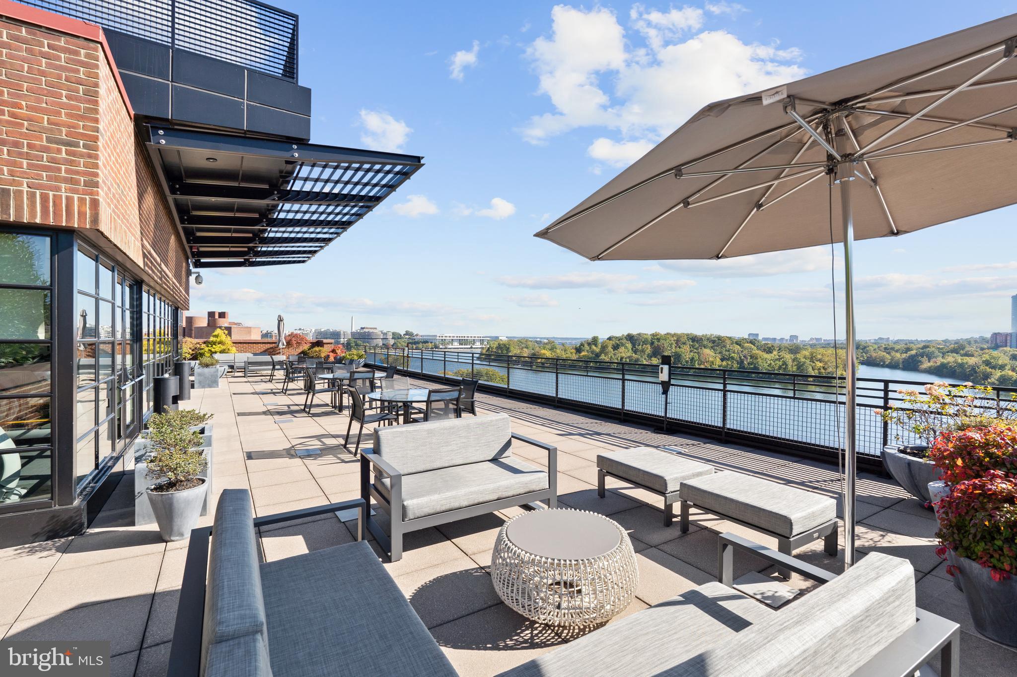3303 Water STREET NW Unit: 2M