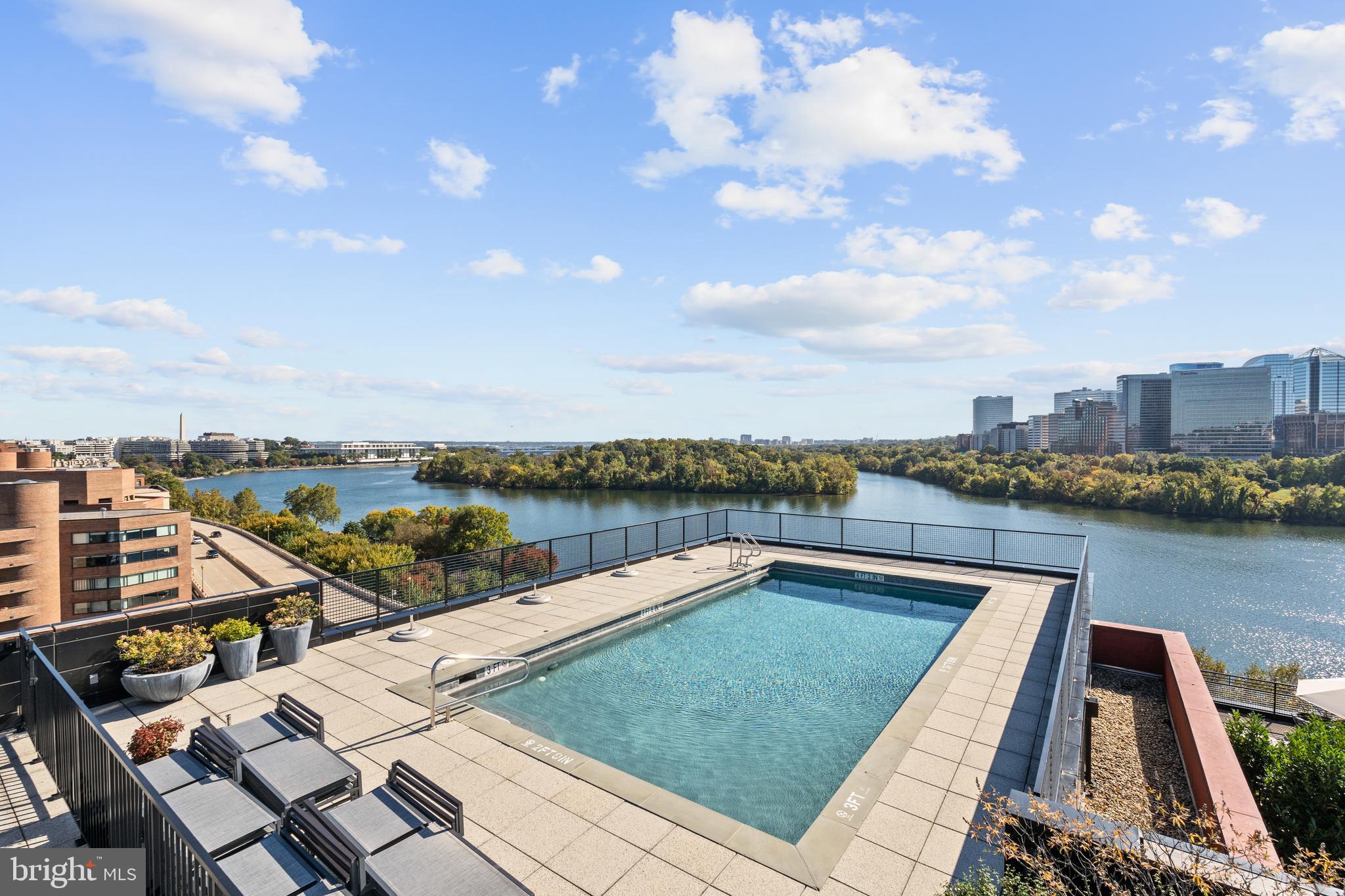 3303 Water STREET NW Unit: 2M