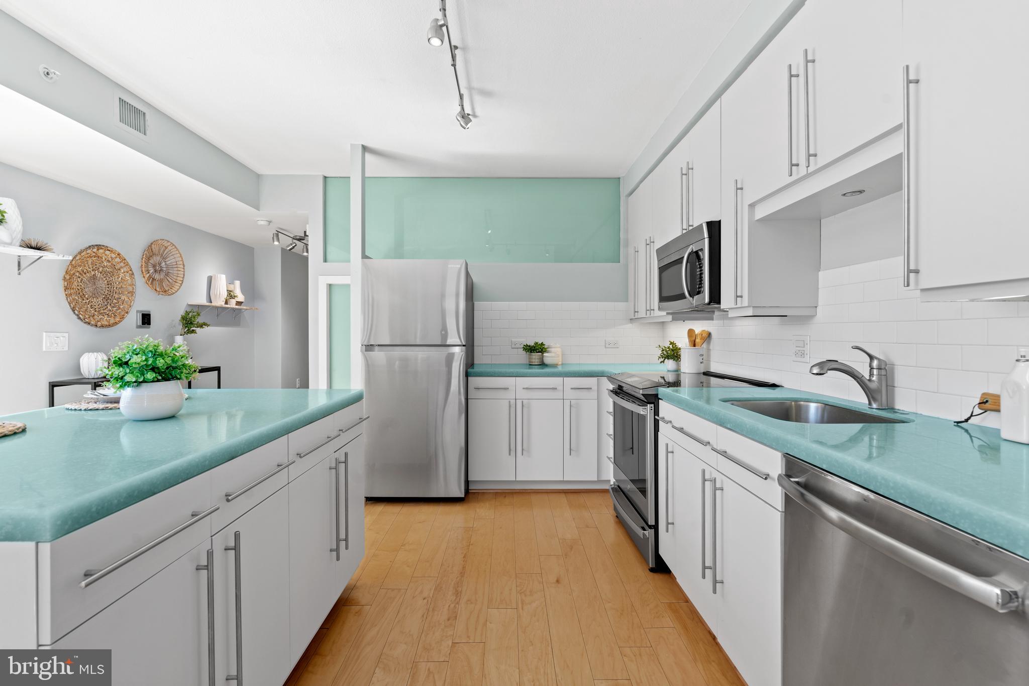 437 New York AVENUE NW Unit: 418