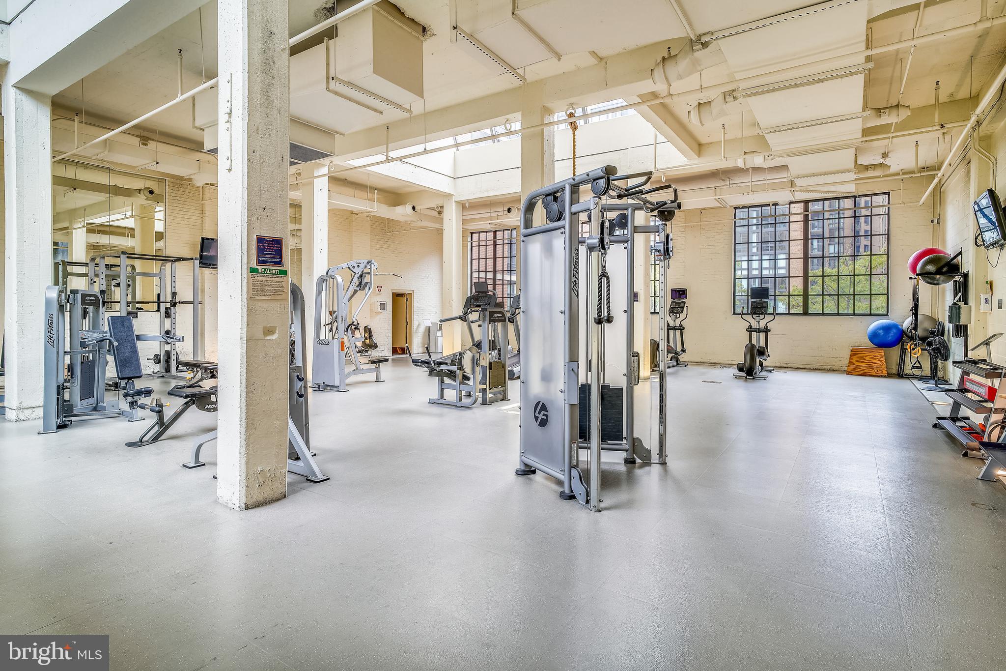 437 New York AVENUE NW Unit: 418