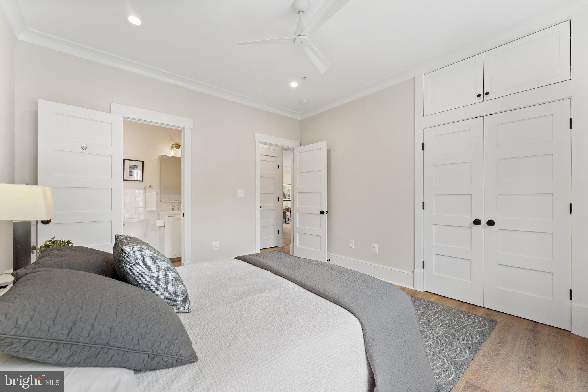 1300 I STREET NE Unit: 5