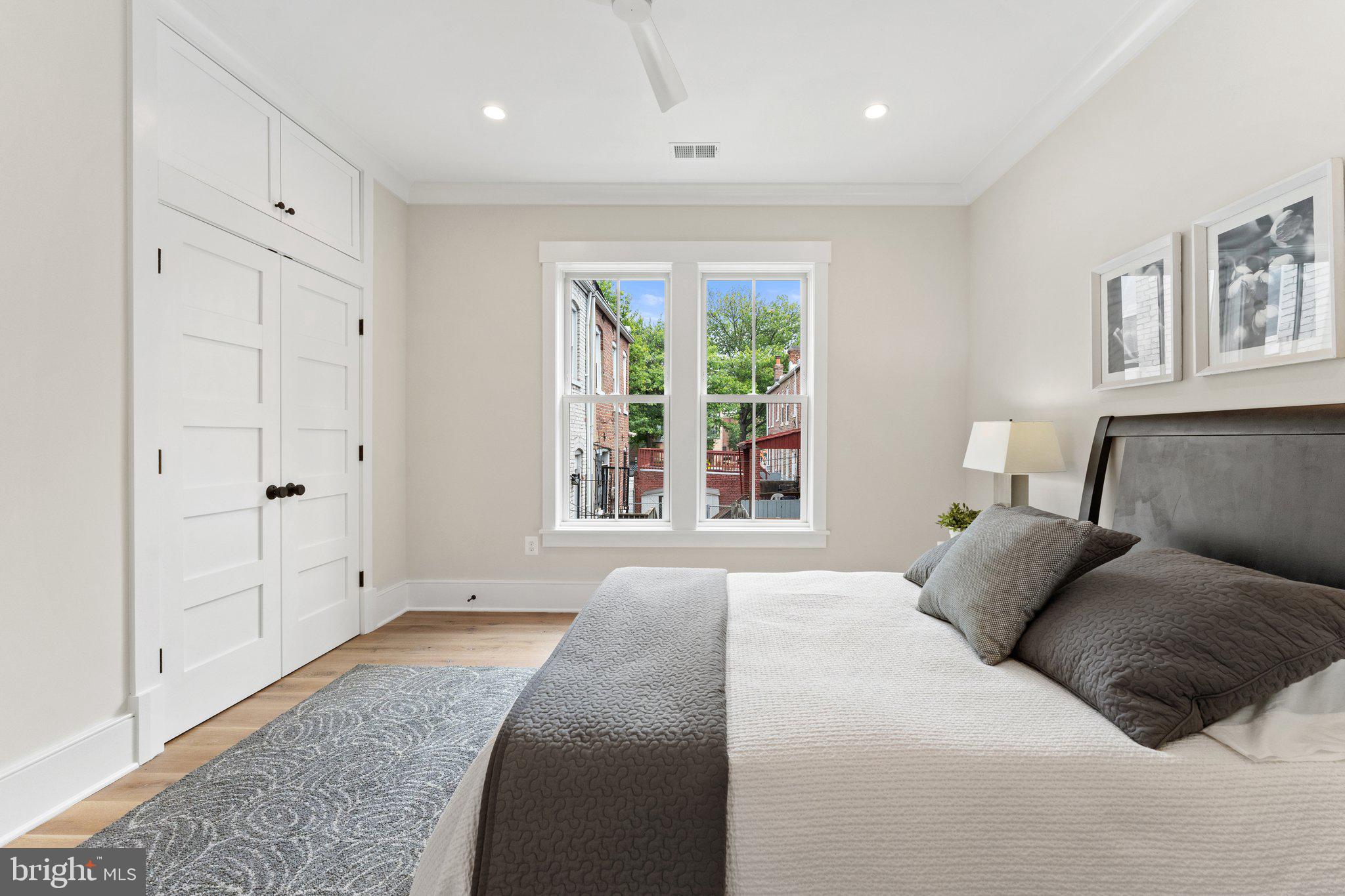 1300 I STREET NE Unit: 5