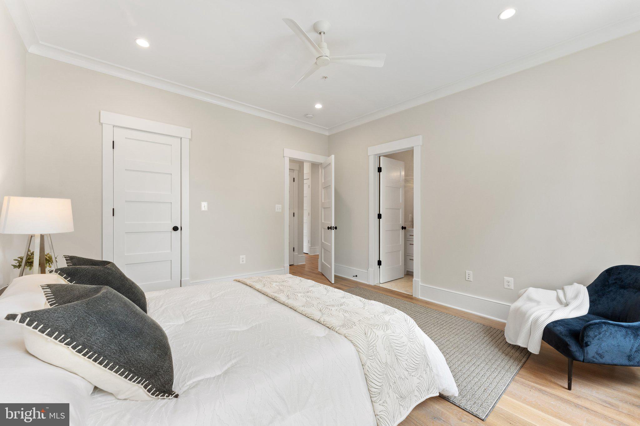 1300 I STREET NE Unit: 5
