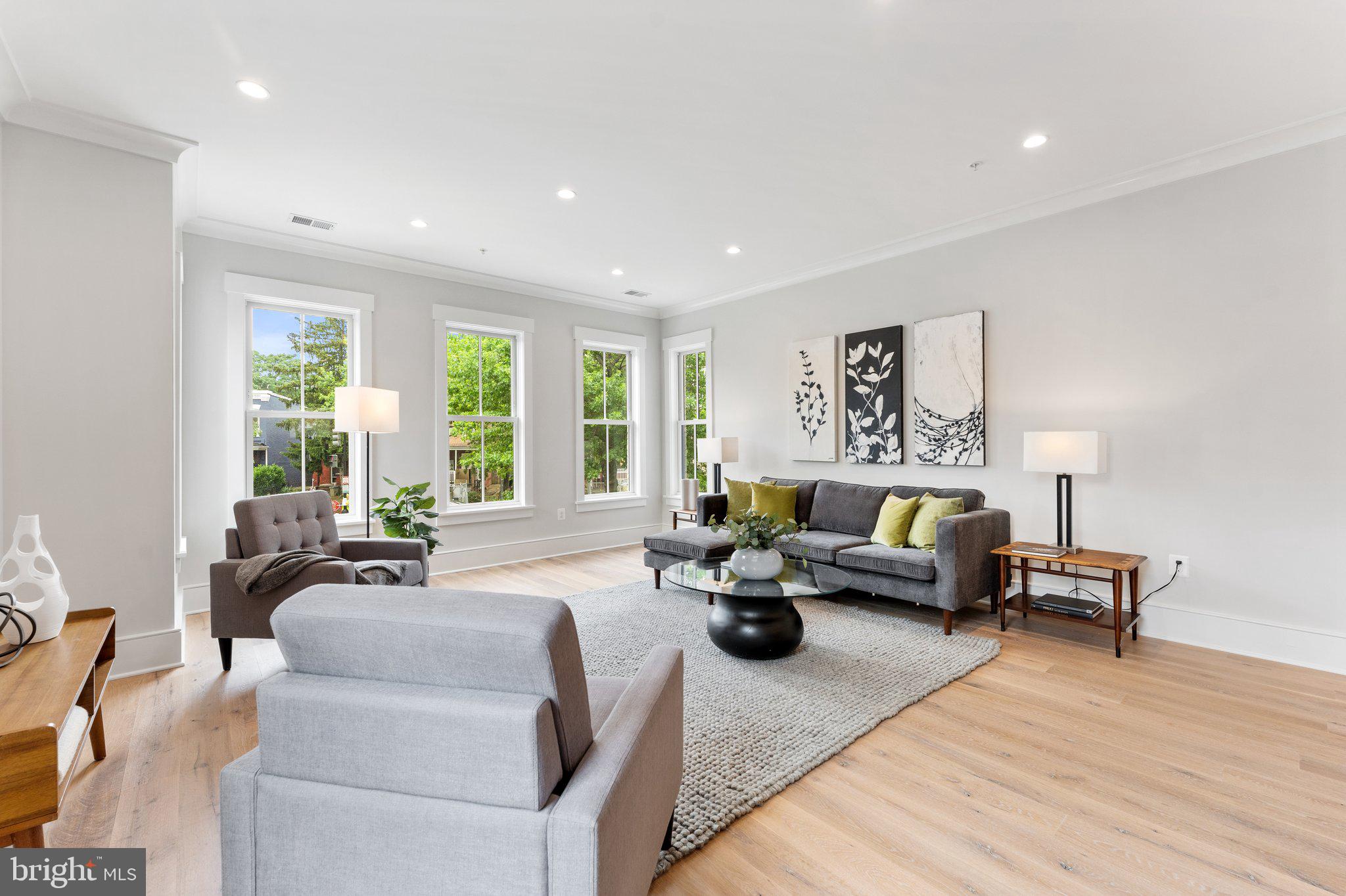 1300 I STREET NE Unit: 5