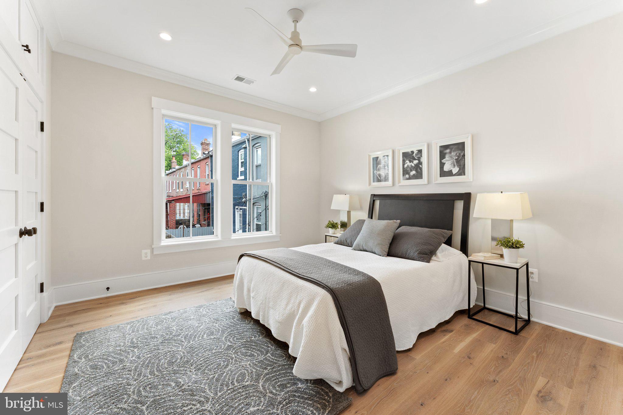 1300 I STREET NE Unit: 5