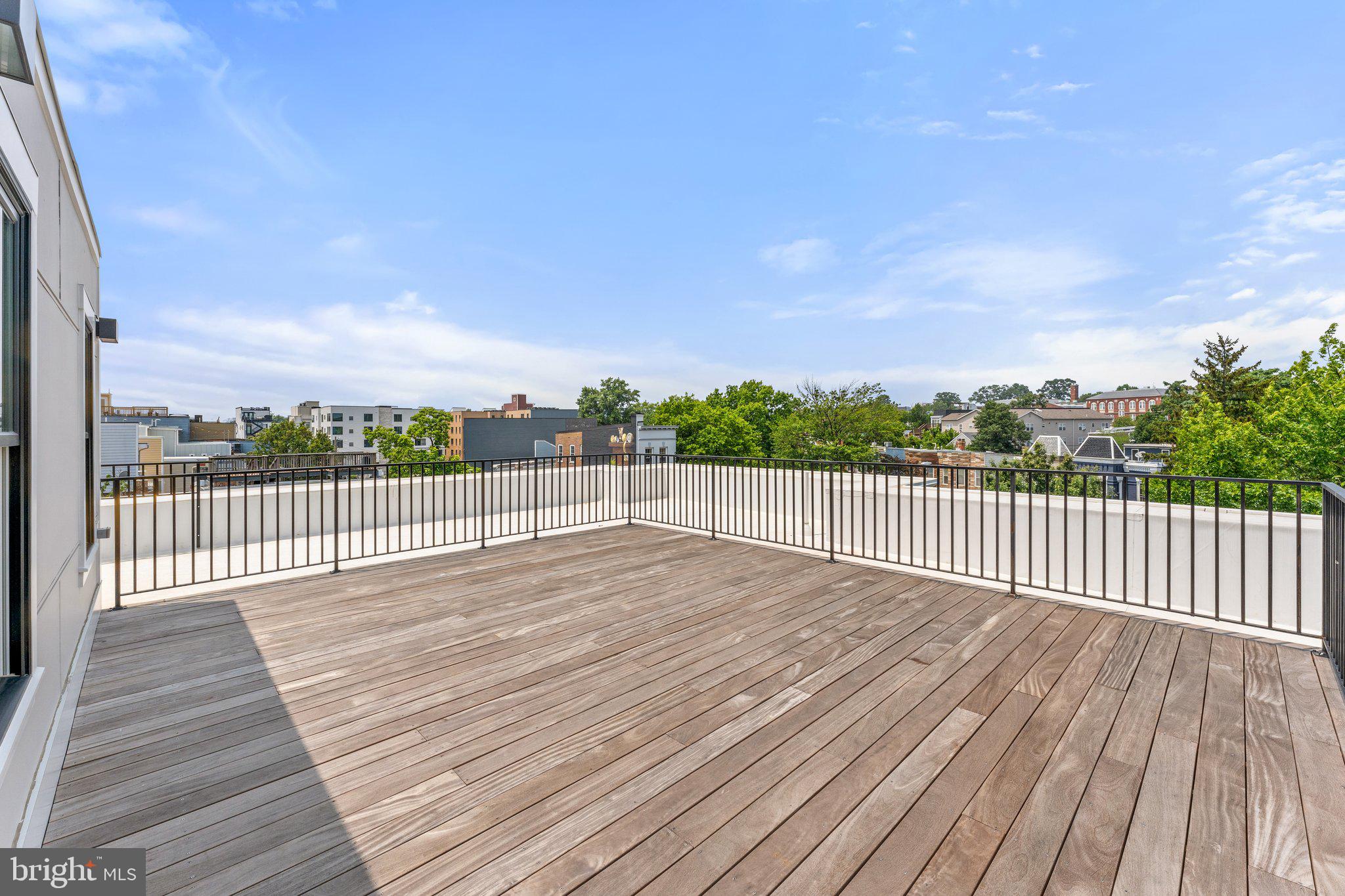 1300 I STREET NE Unit: 5