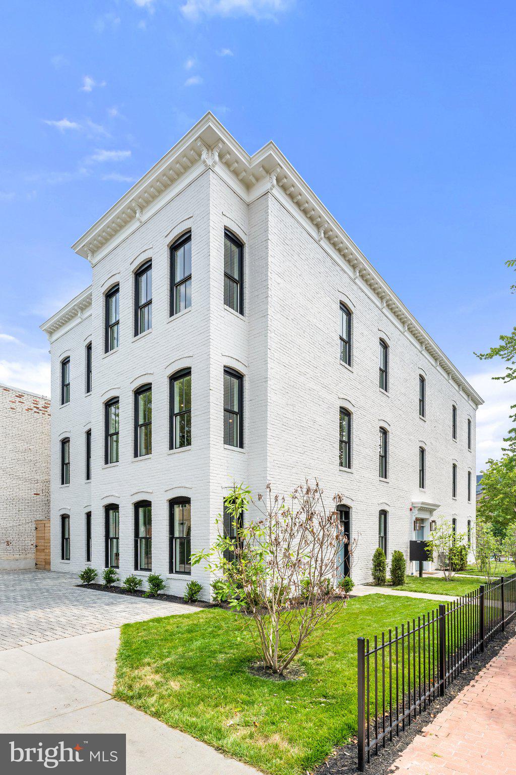 1300 I STREET NE Unit: 5
