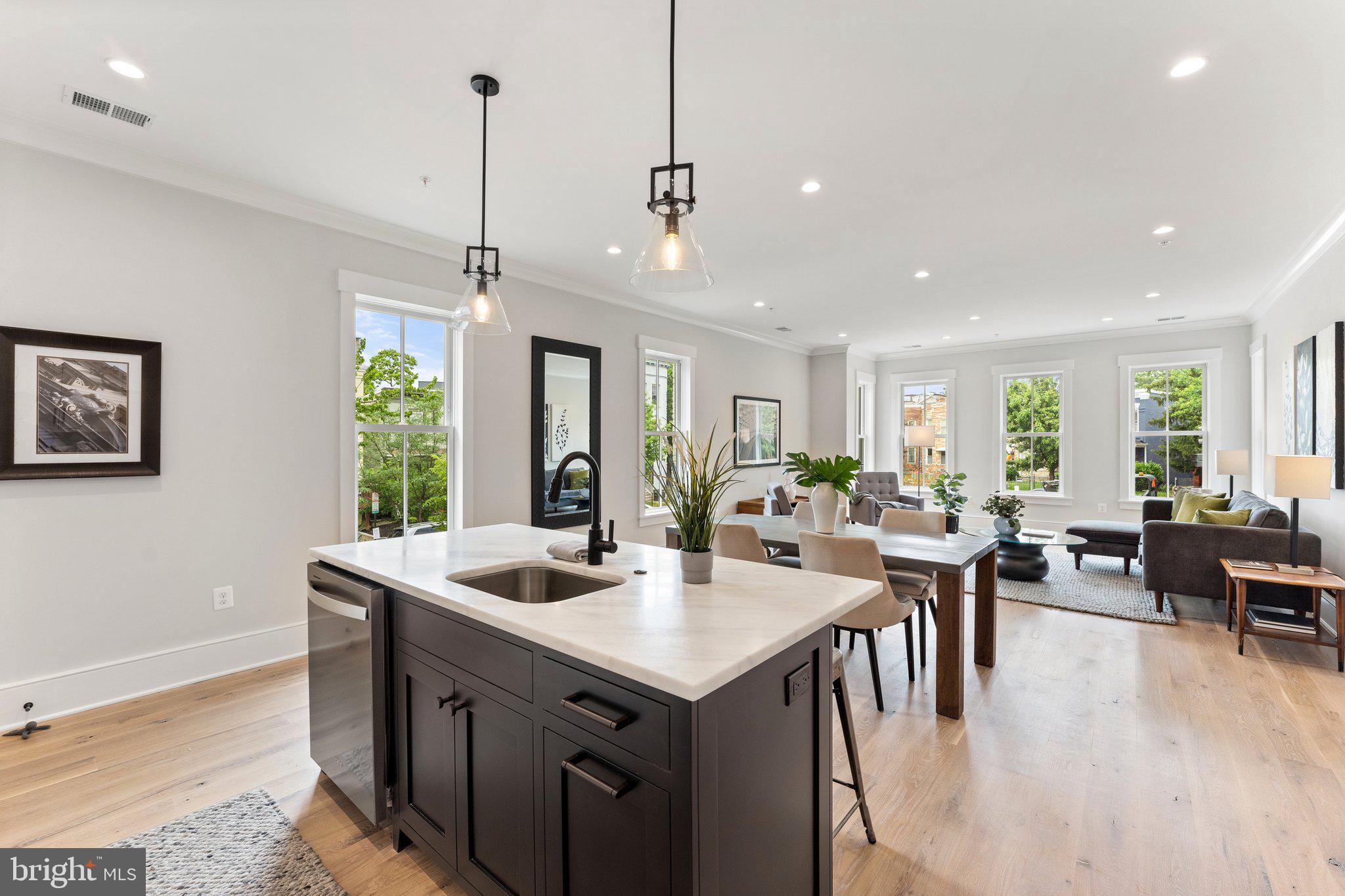 1300 I STREET NE Unit: 5