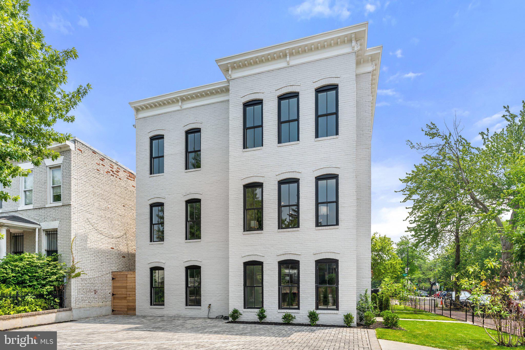 1300 I STREET NE Unit: 5