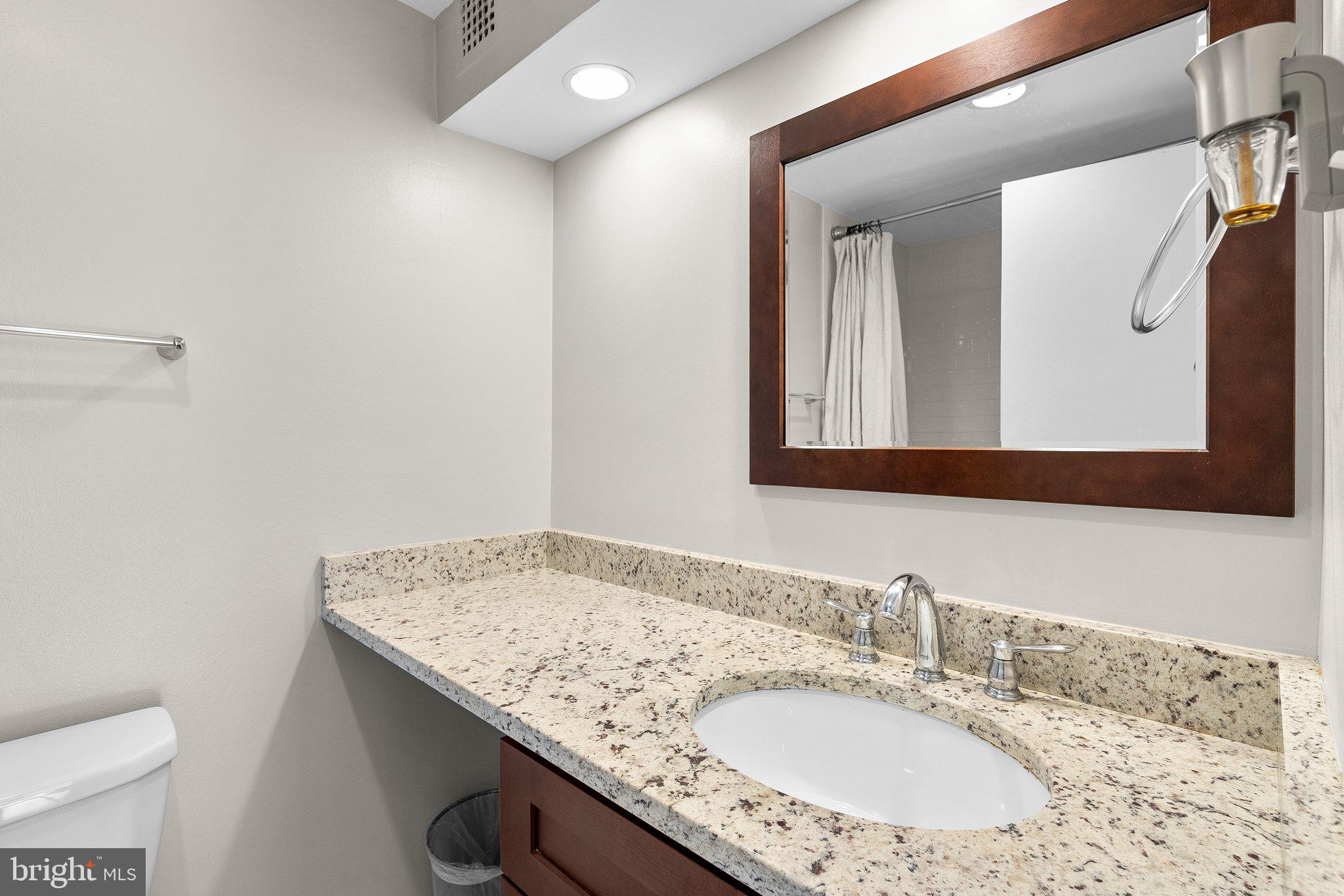 2501 Calvert STREET NW Unit: 409