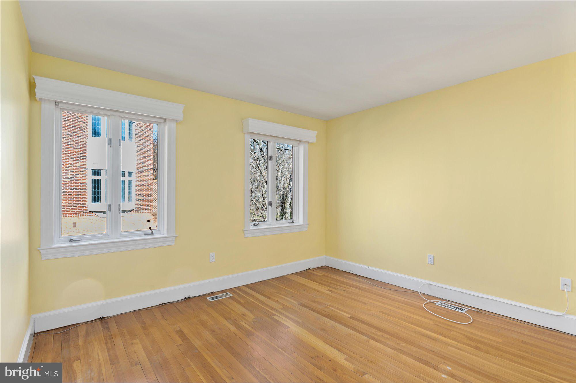 3908 Georgetown Ct NW