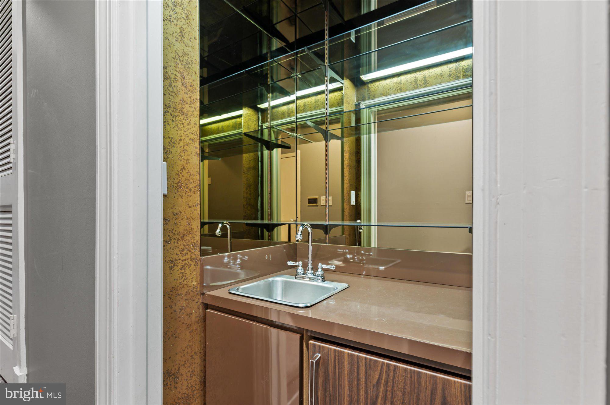 3908 Georgetown Ct NW