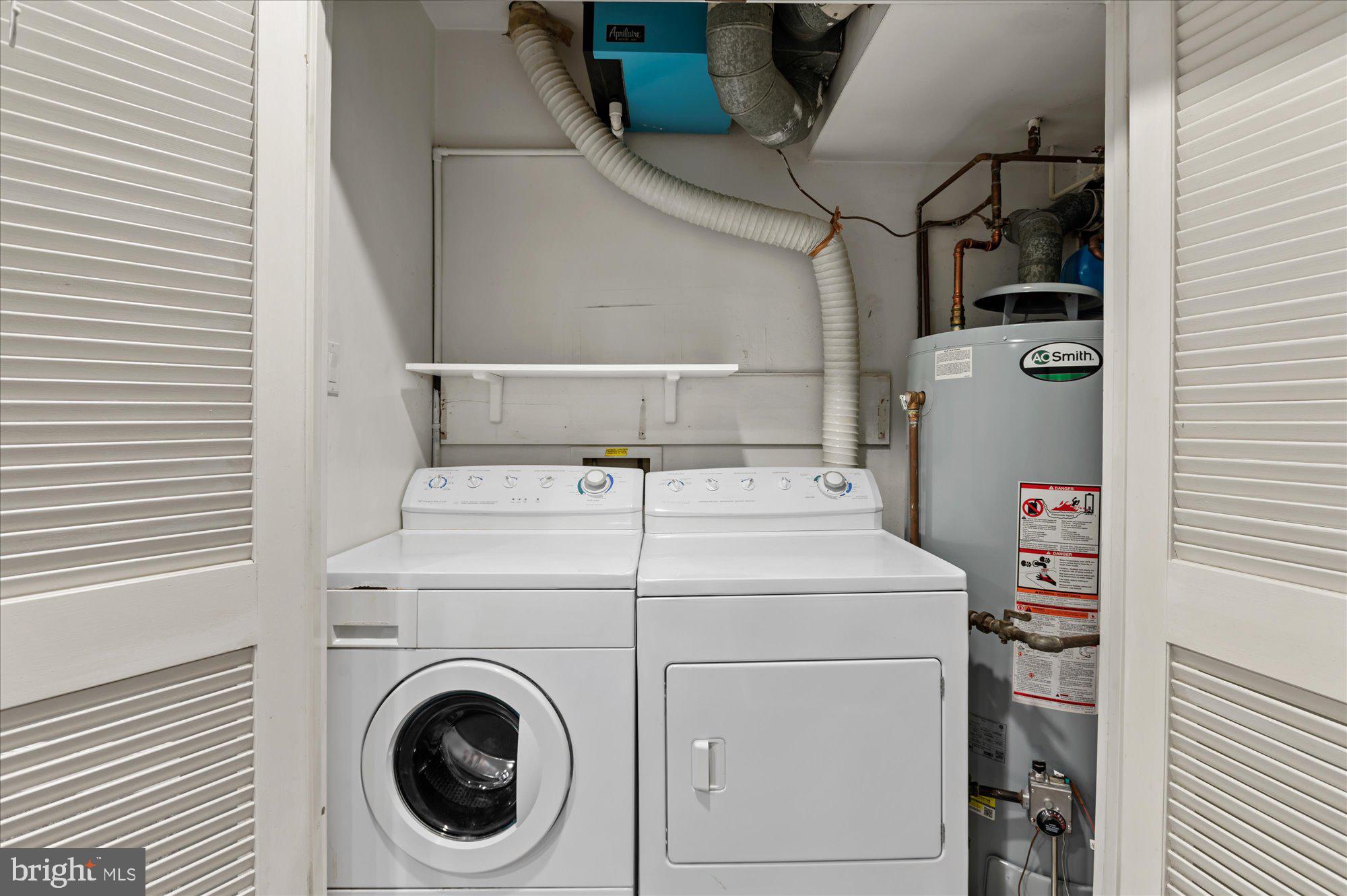 3908 Georgetown Ct NW