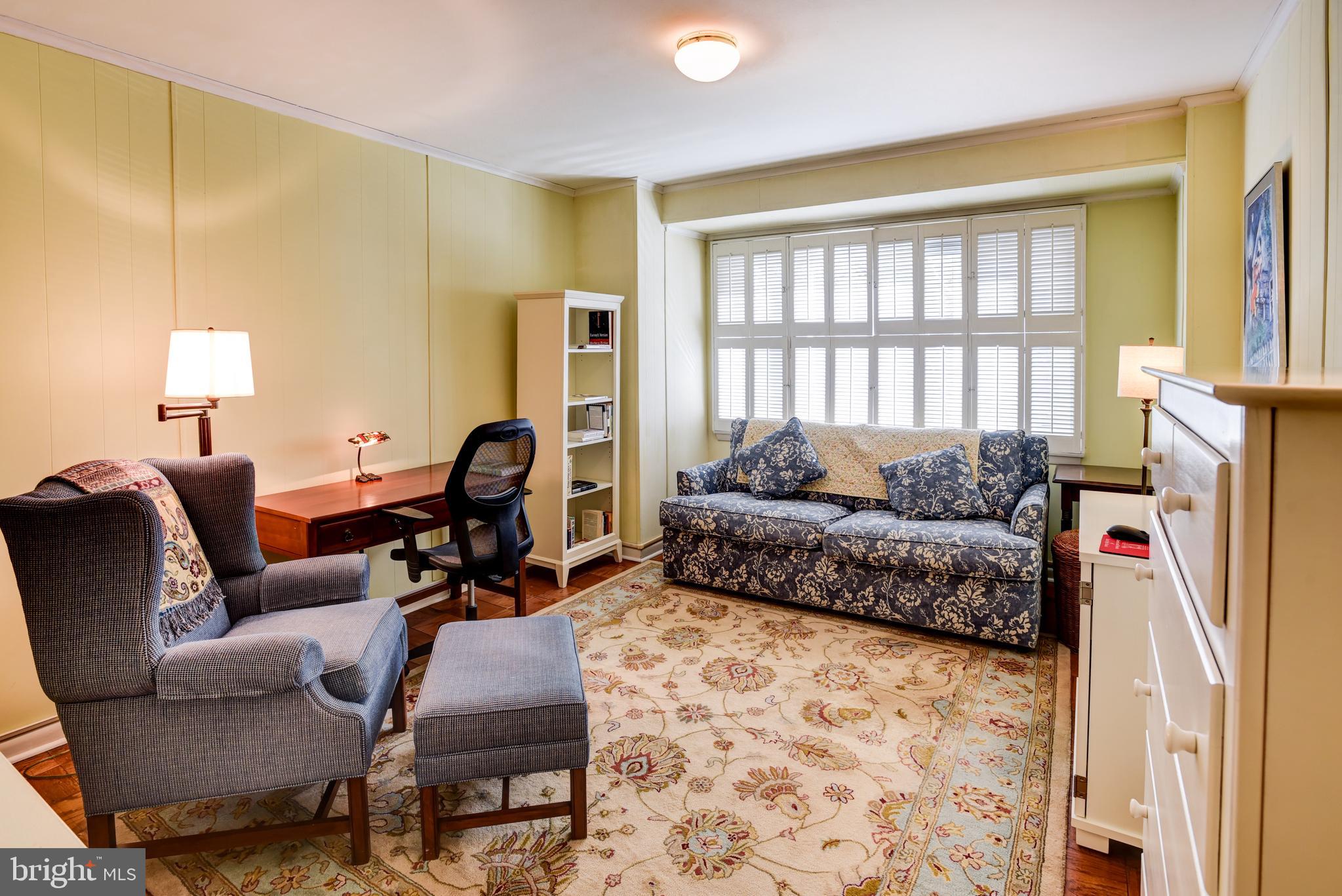 4201 Cathedral Ave NW #105e