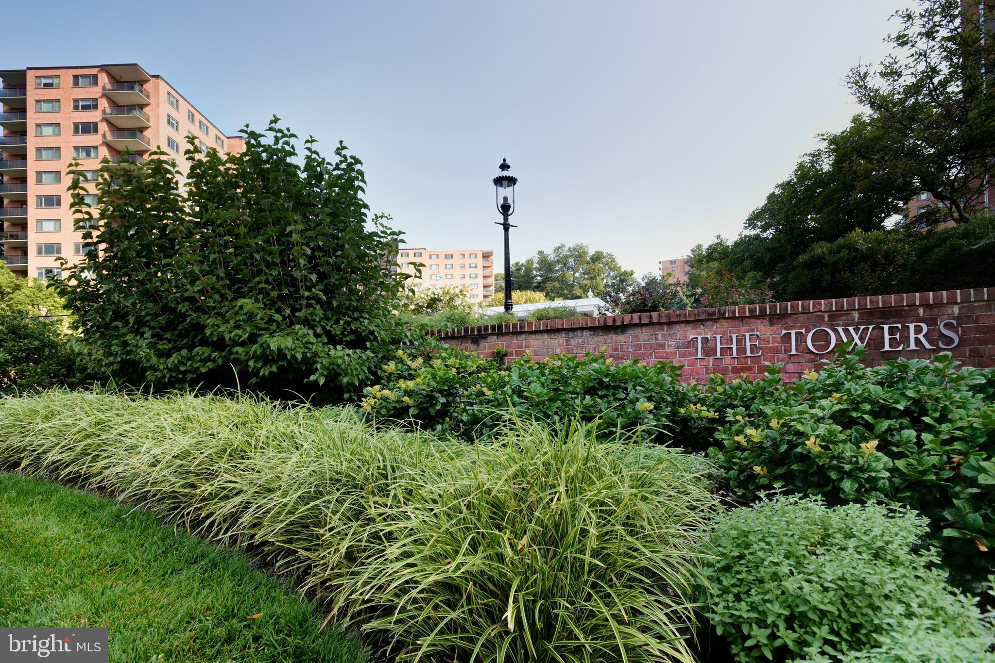 4201 Cathedral Ave NW #105e