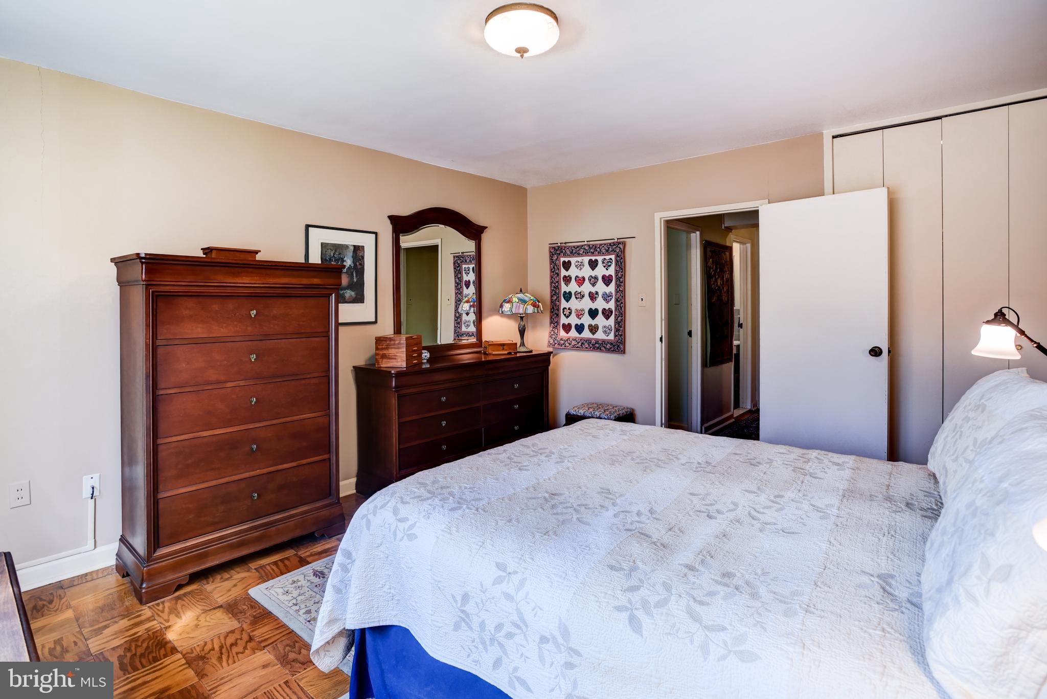 4201 Cathedral Ave NW #105e